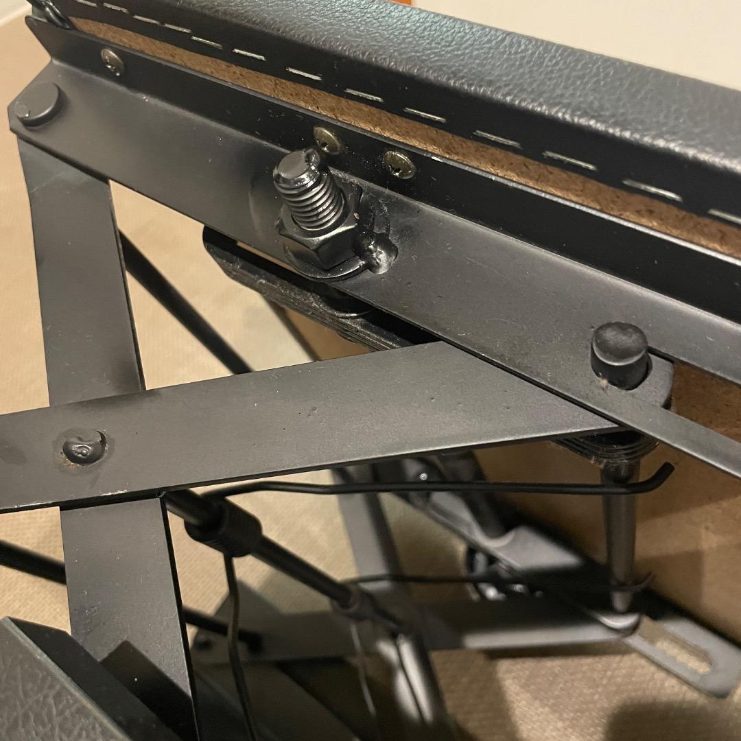 ピアノ 補助台 足台 足置き台 黒 高さ13.5〜22.5cm