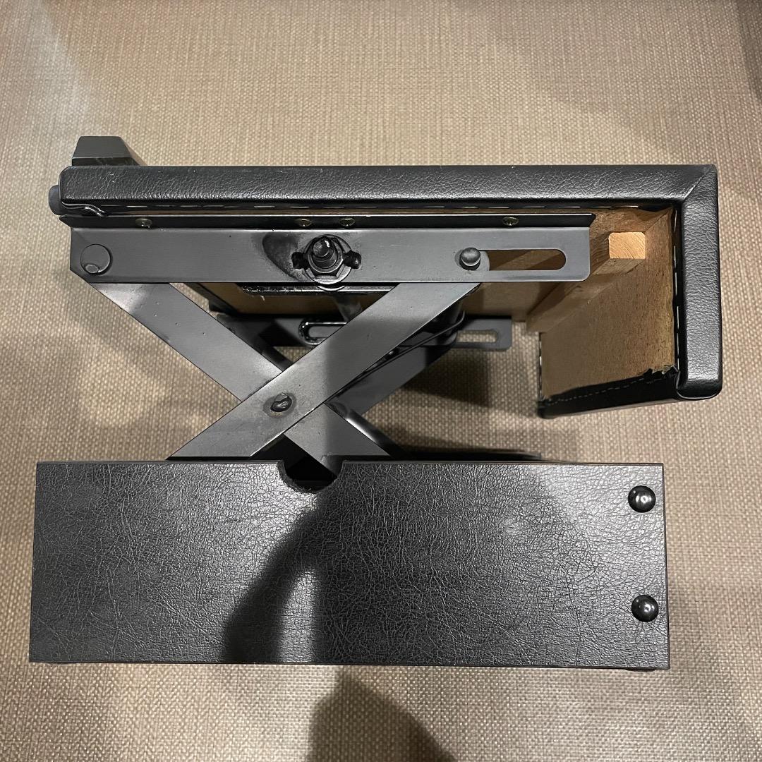 ピアノ 補助台 足台 足置き台 黒 高さ13.5〜22.5cm