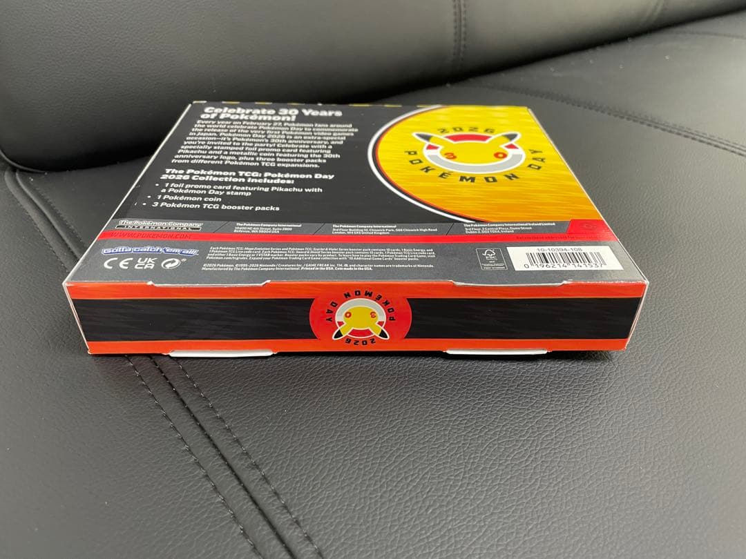 海外限定 ポケモンカード 30周年記念コレクションBOX未開封 ピカチュウ英語
