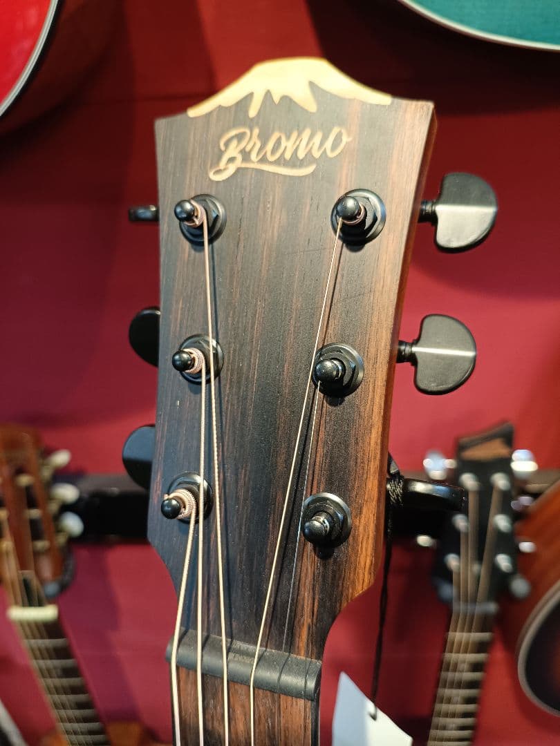 【Bromo】BAA1 アコースティックギター ドレッドノート ソフトケース付