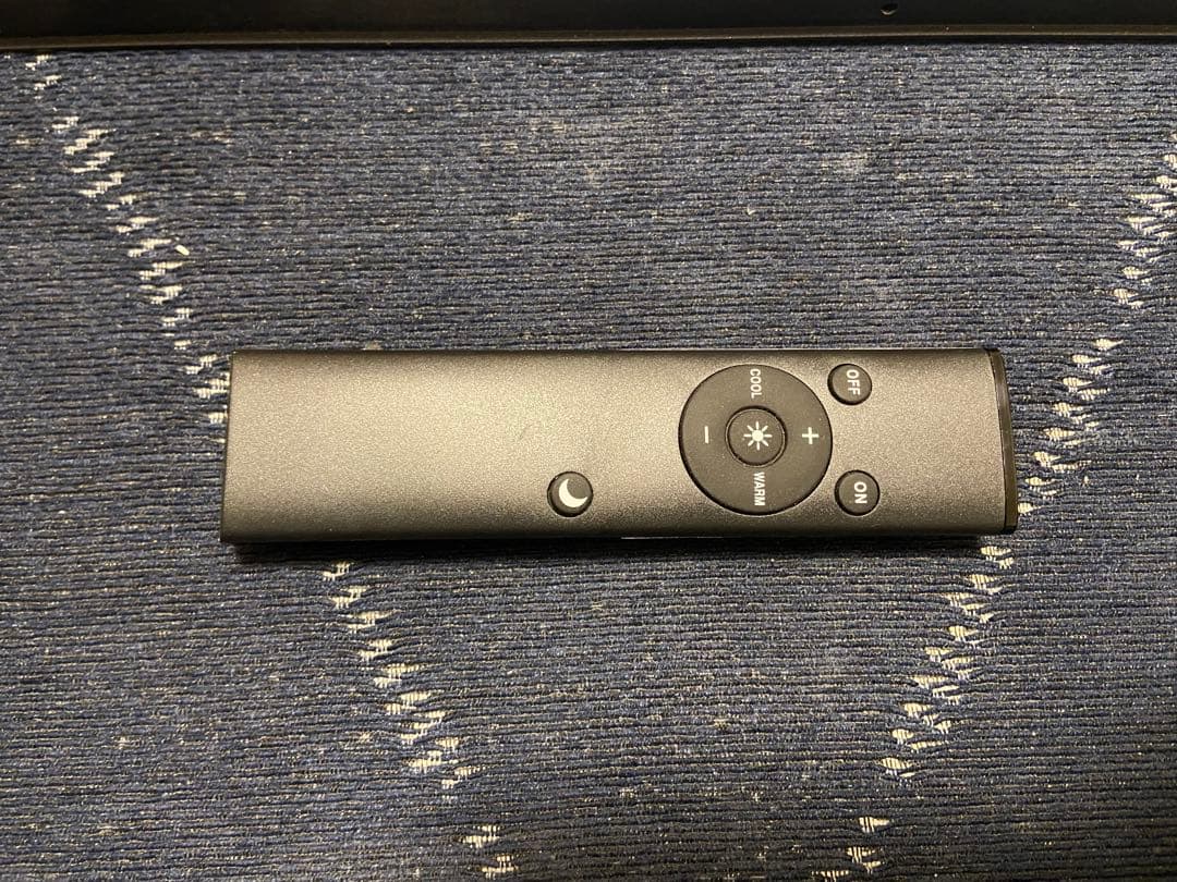 かなでもの　オフィスライト　ネジ欠品