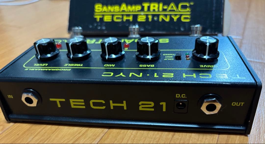 ギター TECH 21 NYC SansAmp TRI-A.C.