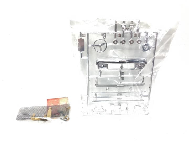 未組み立て 1/20 マツダファミリア ロータリークーペ　小松崎茂絵 レア初期