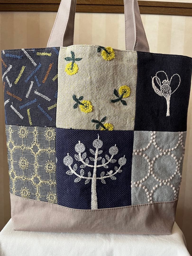 ハンドメイ　パッチワークトートバッグ　ミナペルホネン