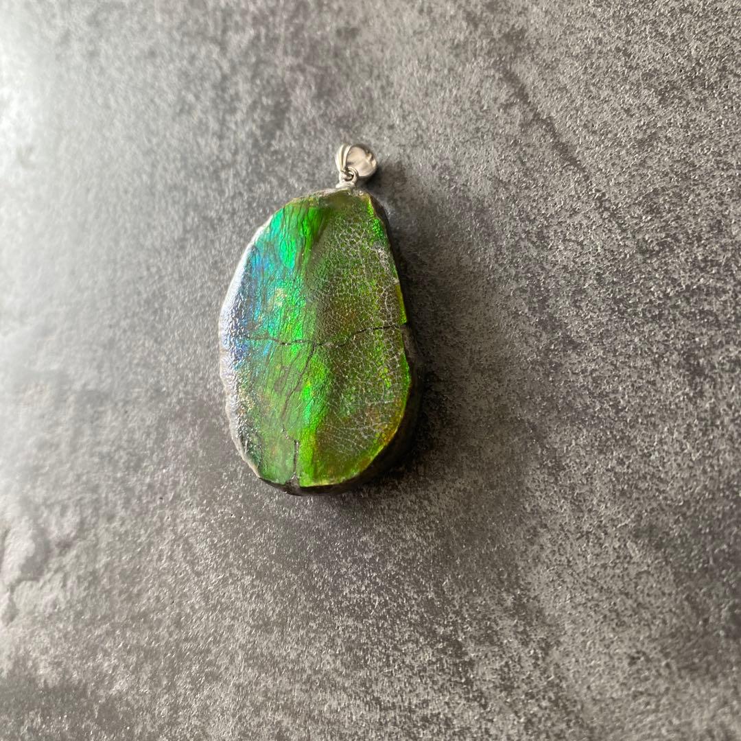 グリーンストーン ペンダントトップ