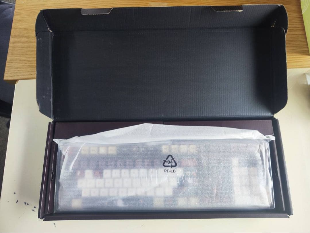 【公式正規品】原神　胡桃　雪晴梅香　キーボード赤軸　108キー