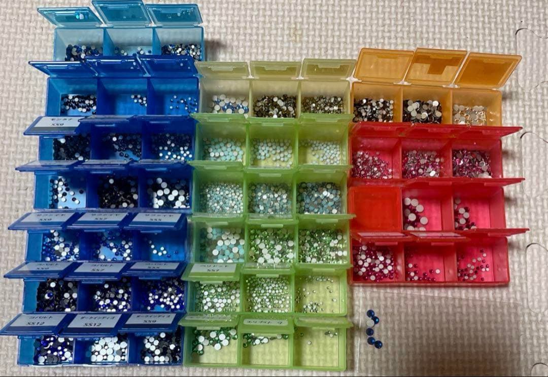 スワロフスキー　2028 ラインストーン　ネイル　ハンドメイド