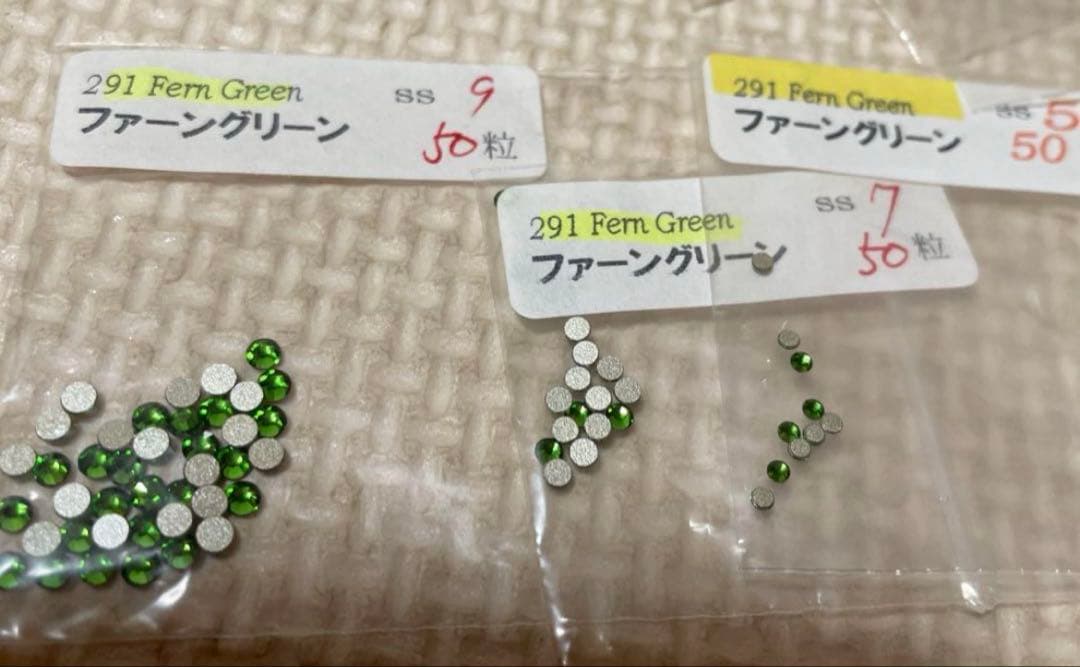 スワロフスキー　2028 ラインストーン　ネイル　ハンドメイド