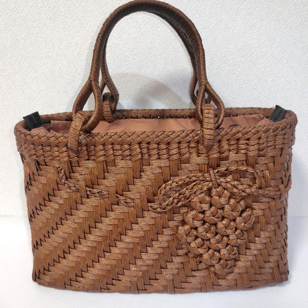 クラフトで作った山葡萄風網代編みかごバッグ