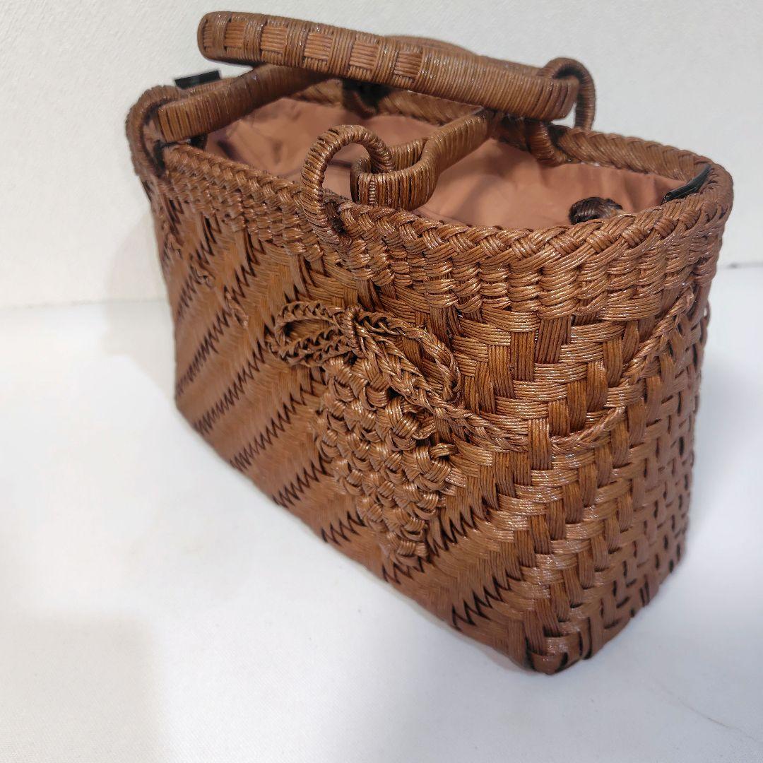 クラフトで作った山葡萄風網代編みかごバッグ