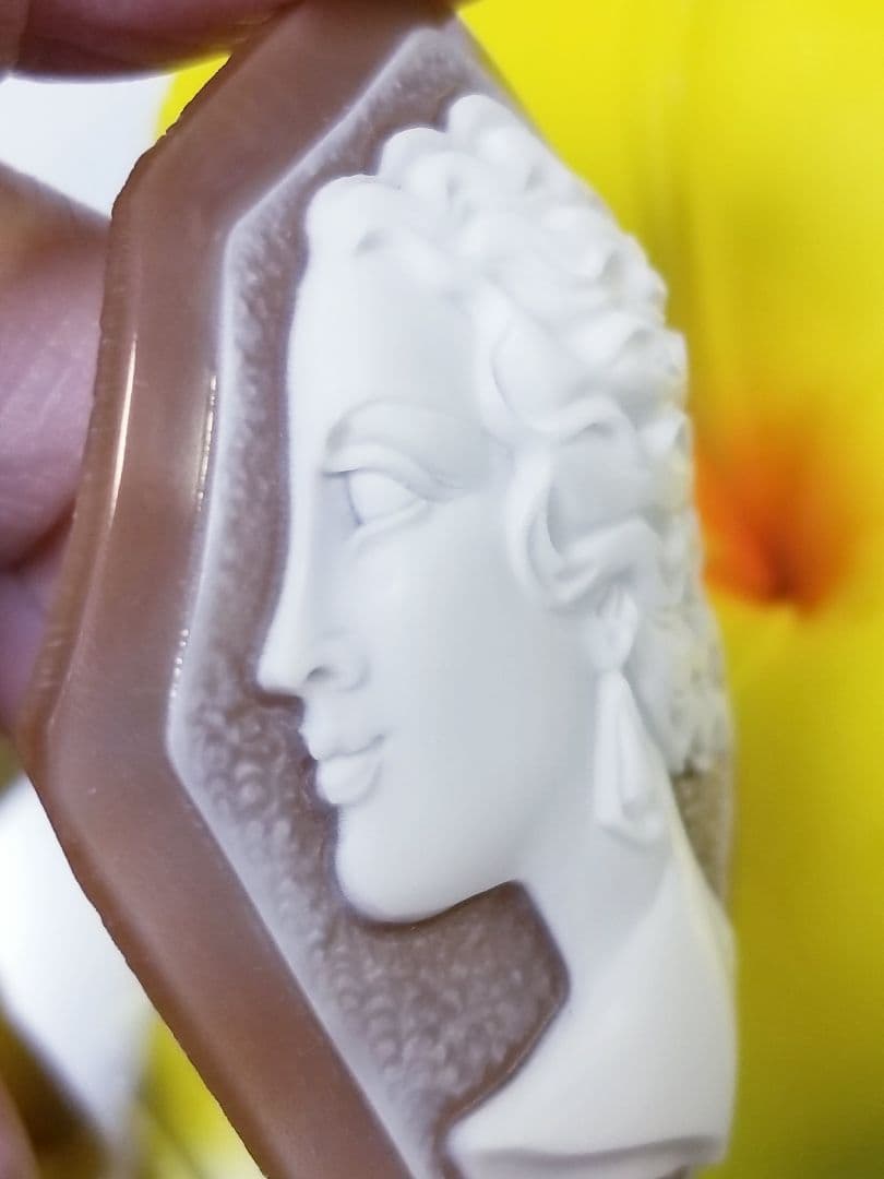 KS-207 【カルロ・パルラーティ作】天然シェルカメオルース