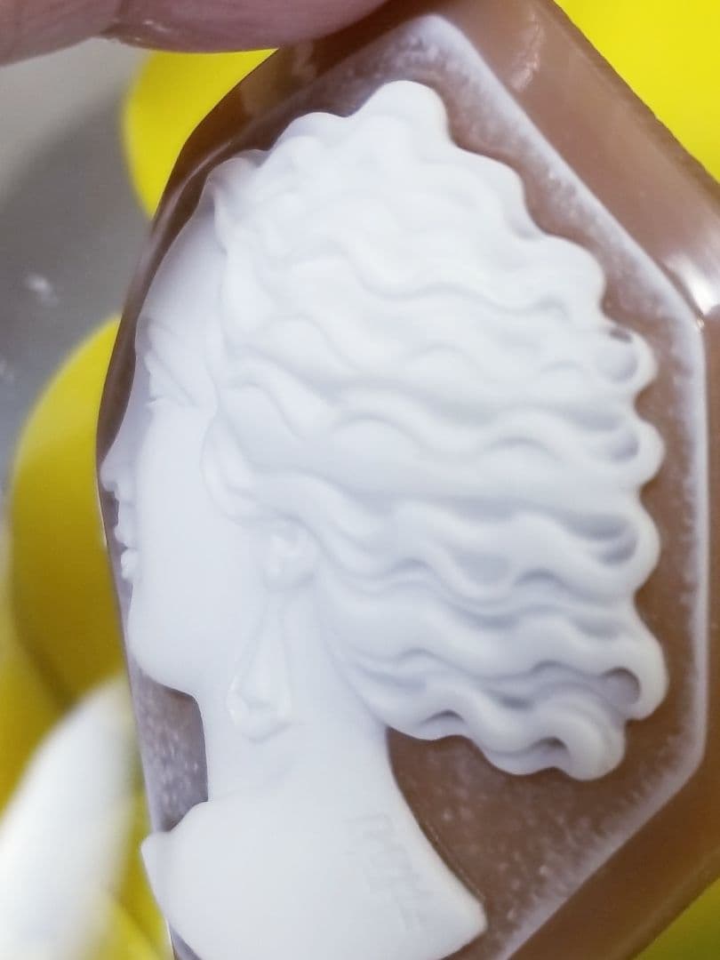 KS-207 【カルロ・パルラーティ作】天然シェルカメオルース