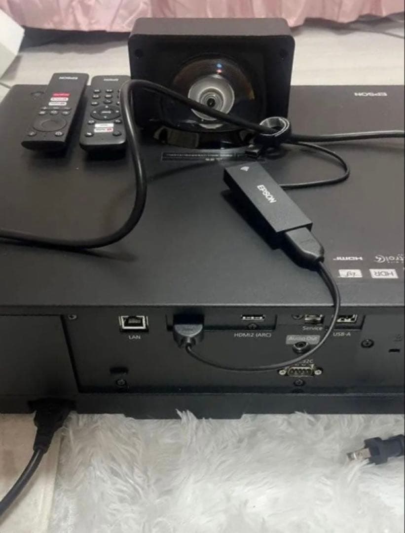 【極美品】EPSON EH-LS500B 超短焦点プロジェクター