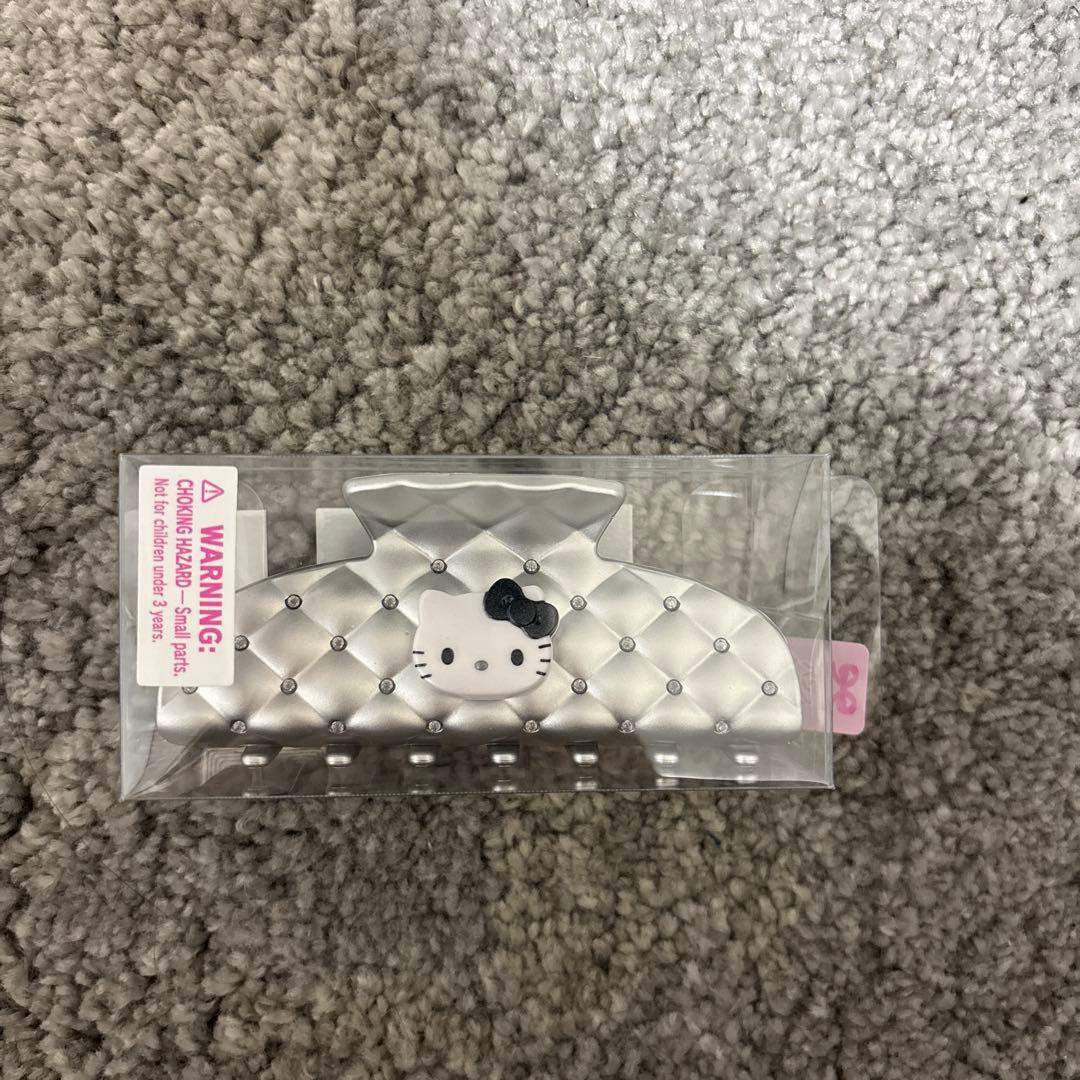 サンリオポーチ、ぬいぐるみ、クリップ