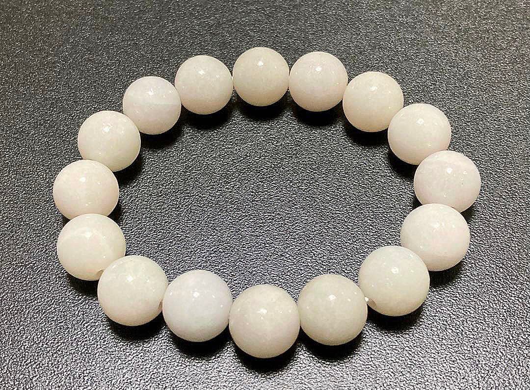 究極品質　太古から受け継がれし神の守護石　ミャンマー産　白淡紫翡翠　13㎜