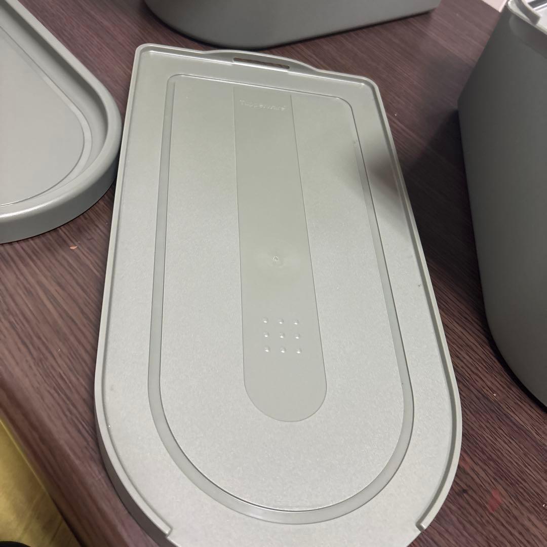 Tupperware タッパーウェア　キッチンキーパー　ハーフ2個セット