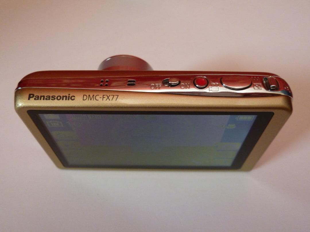 美品、Panasonic パナソニック LUMIX DMC-FX77ゴールド