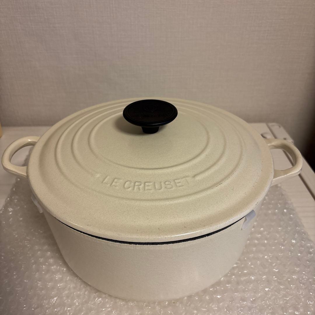 ◆ ル・クルーゼ ココットロンド 24cm ◆ ホワイト