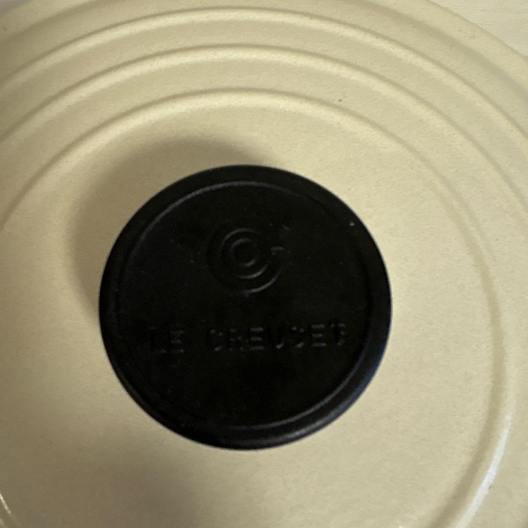 ◆ ル・クルーゼ ココットロンド 24cm ◆ ホワイト