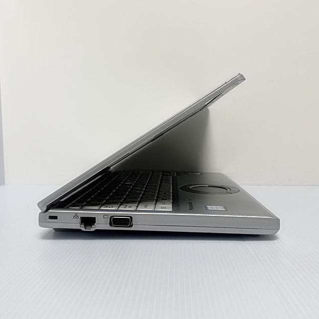軽量薄型ノートパソコン★LET'S NOTE★８GB/corei5/SSD256