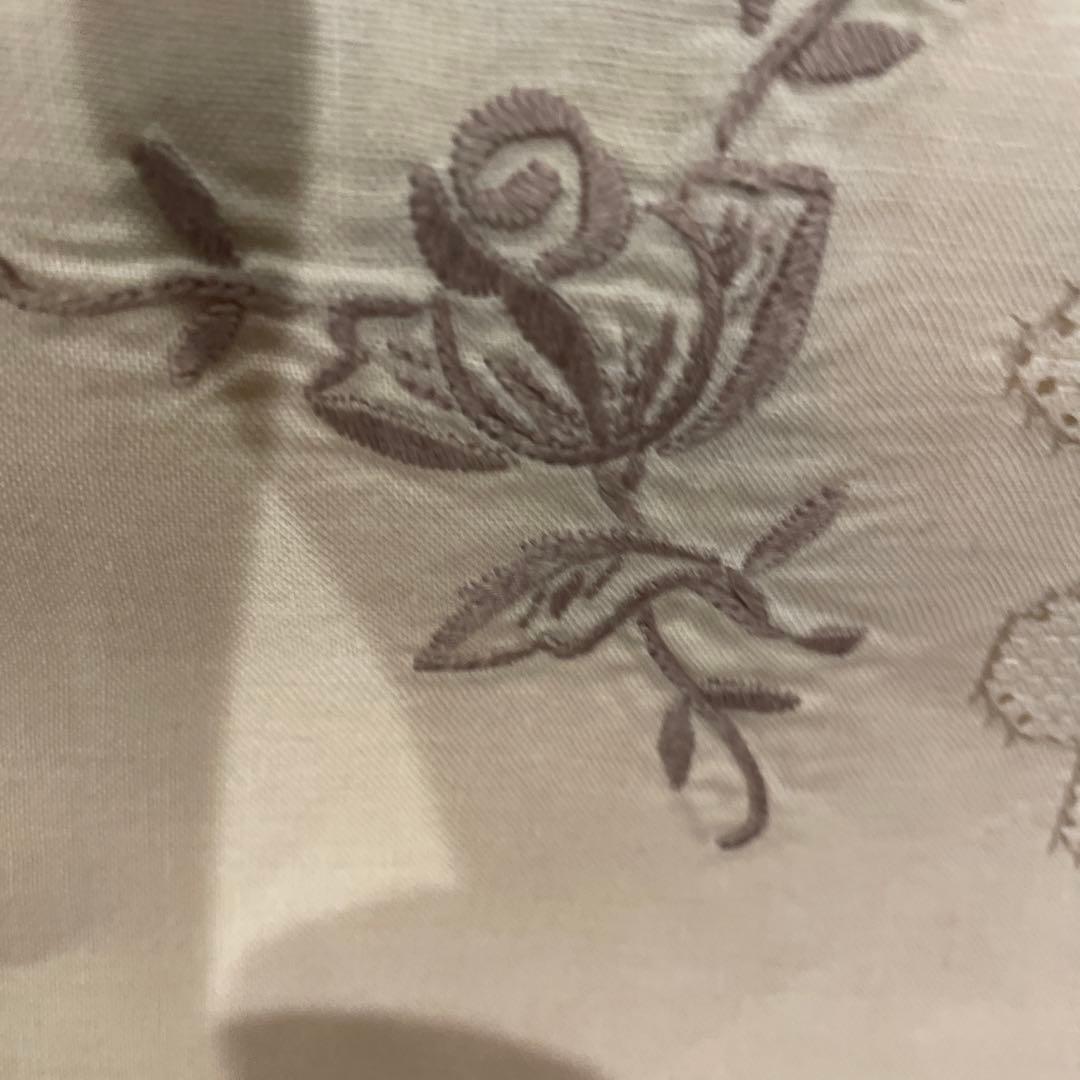 中国　SWATOW 刺繍入り　レース　テーブルクロス