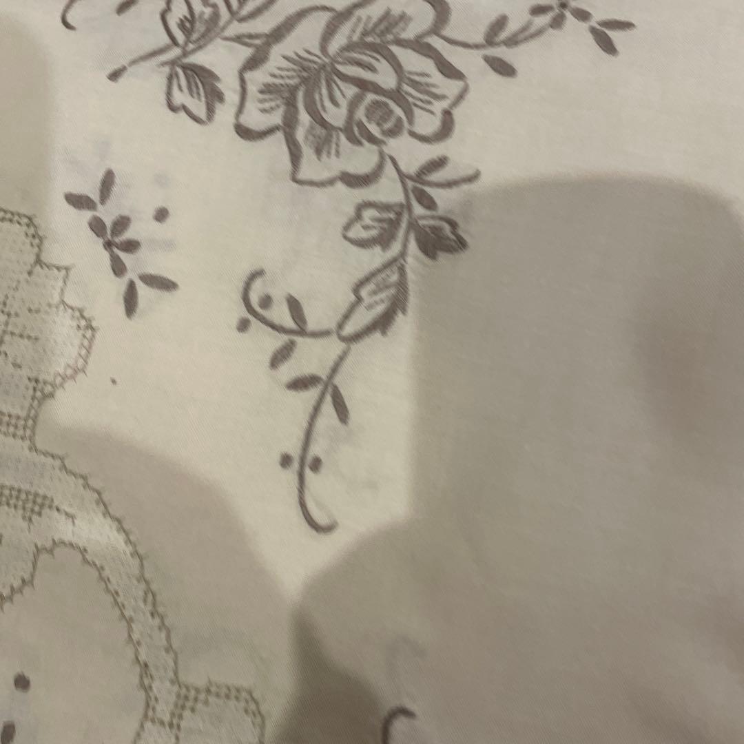 中国　SWATOW 刺繍入り　レース　テーブルクロス