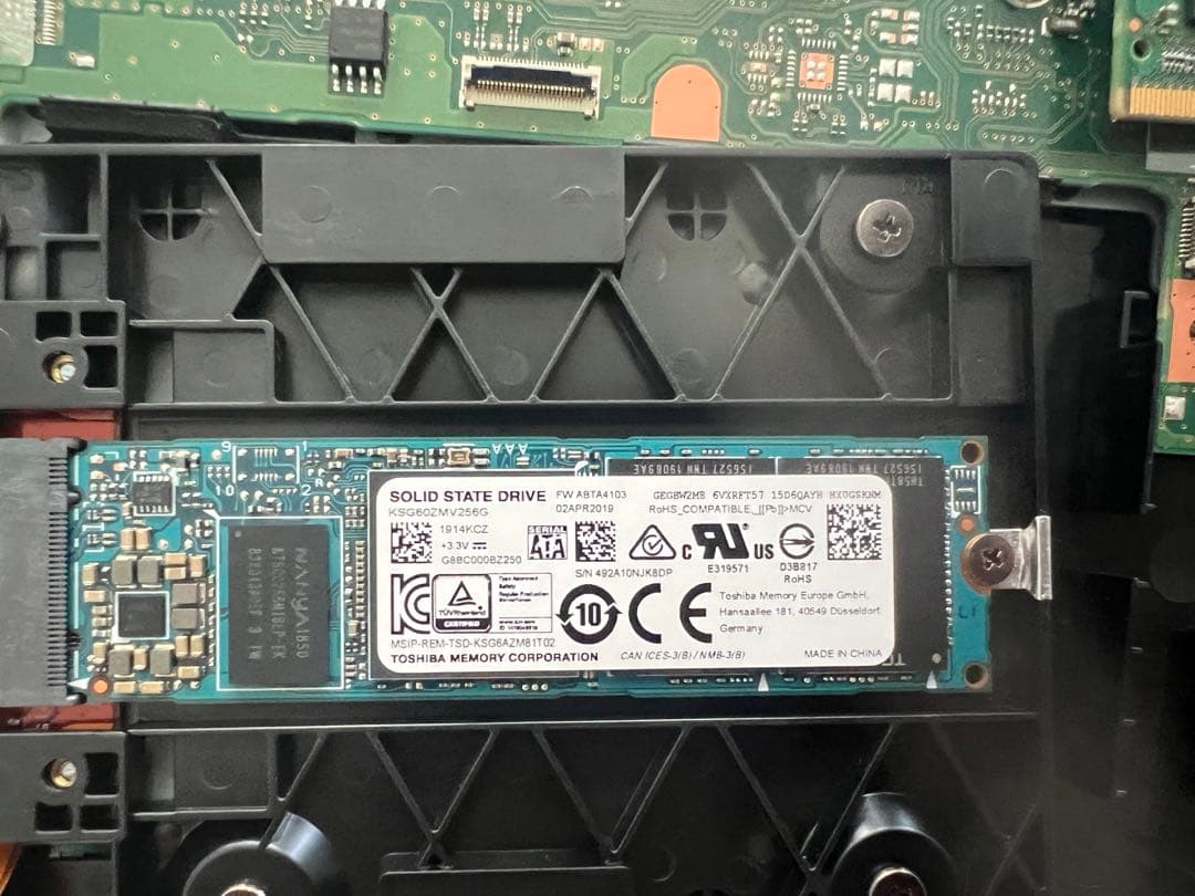 Dynabook 第8世代corei5 メモリ12GB ssd256gb