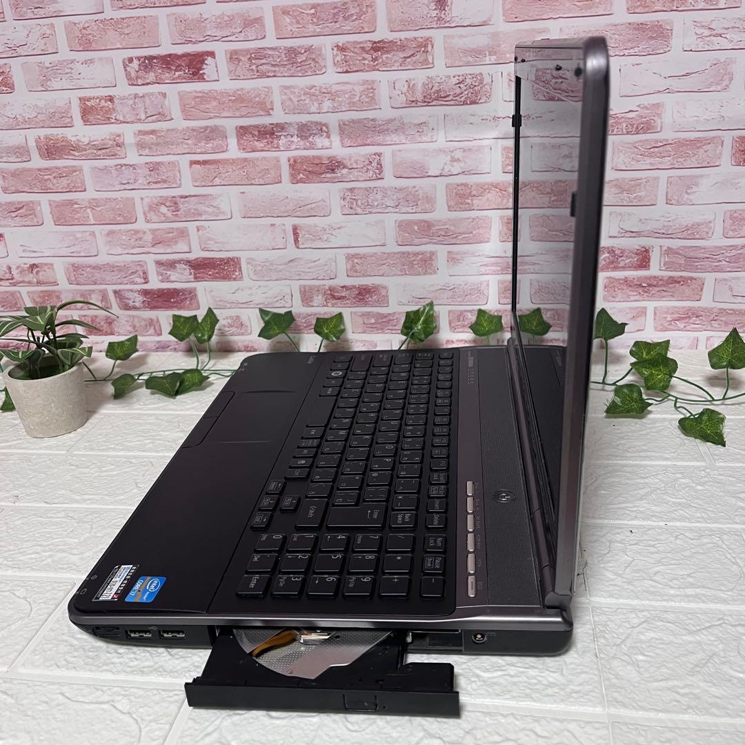 ★中古NECパソコン4コアi7！SSD480GB メモリ8GB★ノートPC561