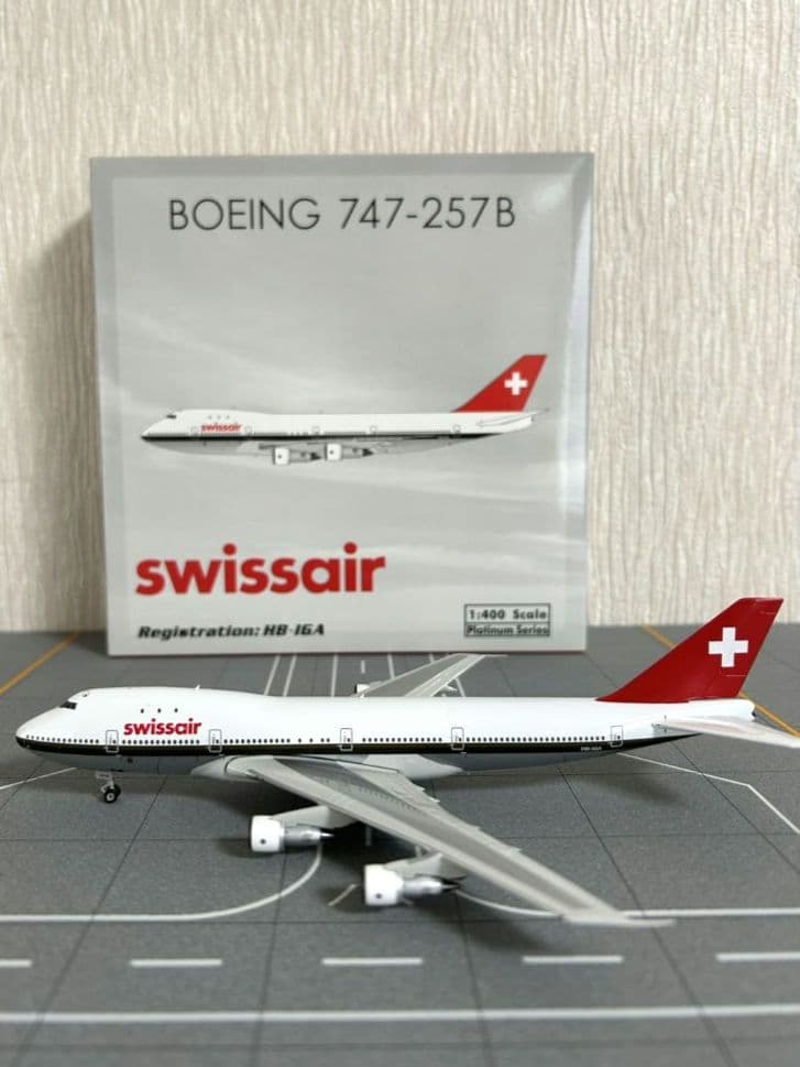 ♪︎Boeing 747-257B スイスエアー 1:400 PHENIX