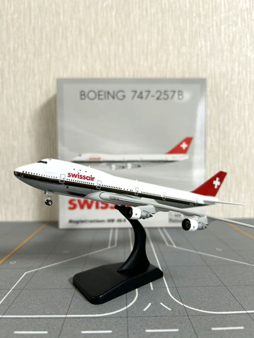 ♪︎Boeing 747-257B スイスエアー 1:400 PHENIX