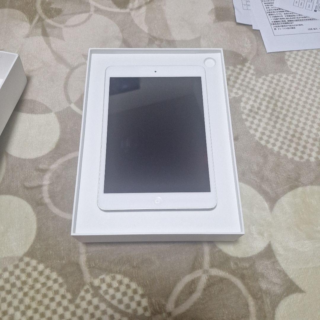 Apple iPad ホワイト箱とiPad