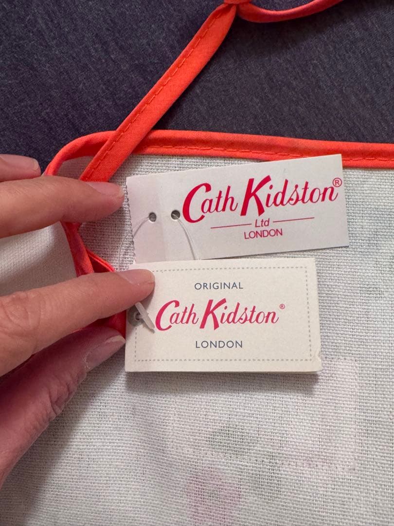 【匿名配送】キャスキッドソンCath Kidston防水エプロン新品タグ付