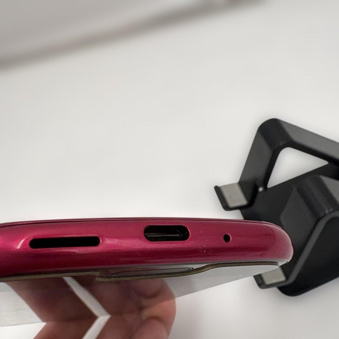 超美品　docomo らくらくスマートフォン F-52B