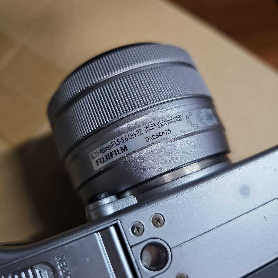 FUJIFIM X-A7 ミラーレスカメラ　動作良品
