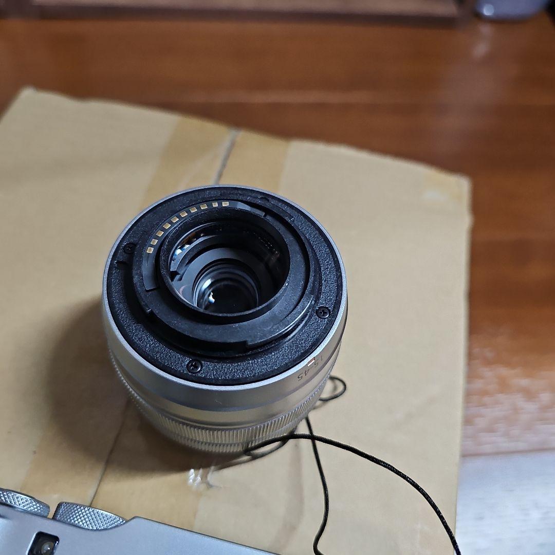 FUJIFIM X-A7 ミラーレスカメラ　動作良品
