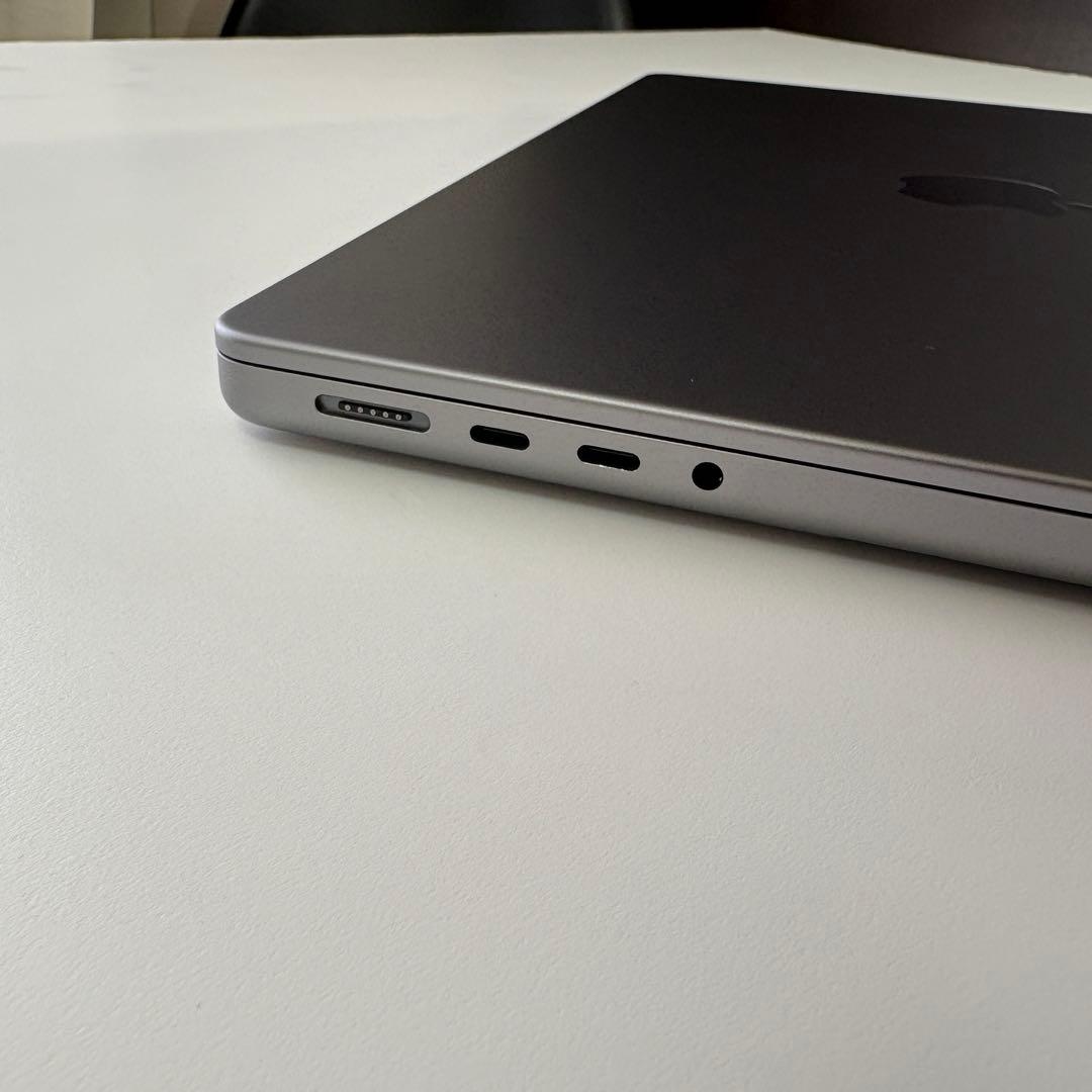 【美品】MacBook Pro 2021 M1Pro 512GB / 32GB