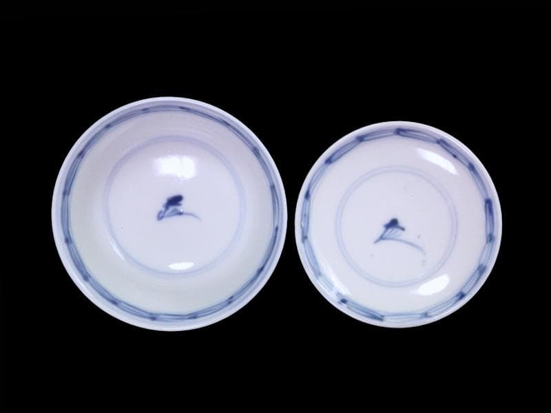 古伊万里　染付　花びら文様の図　小振蓋茶碗　２客　E877AS-fbss