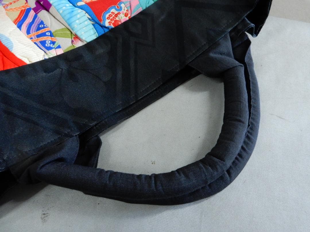 正絹・未使用品・ファスナー付・大きな古布の創作バック・カラフル・楽しいバック