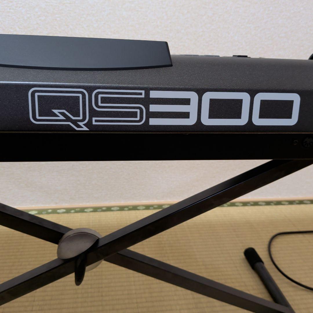 Yamaha QS-300 シンセサイザー