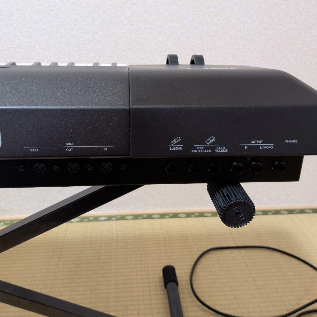 Yamaha QS-300 シンセサイザー