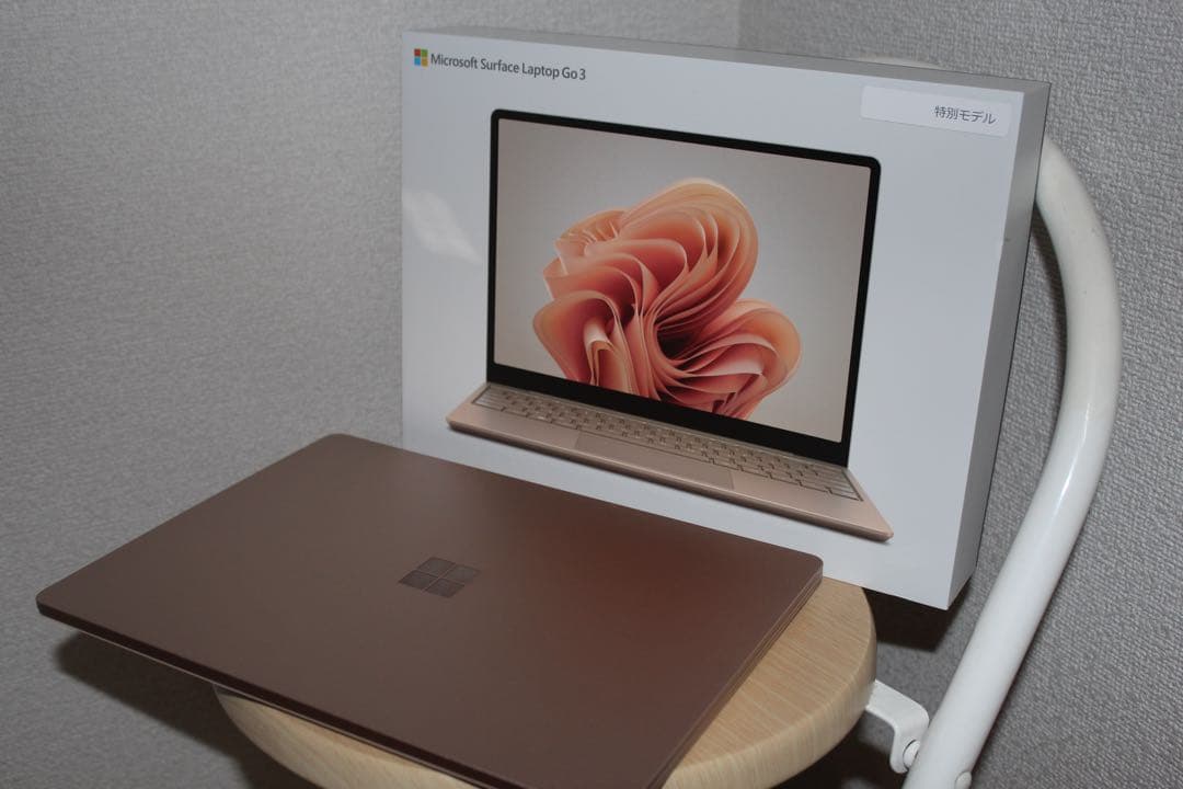 Surface Laptop Go 3箱 充電器