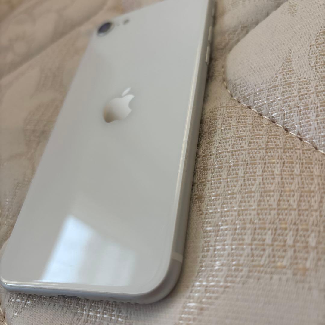 iPhone SE 第2世代 64GB SIMフリー 美品