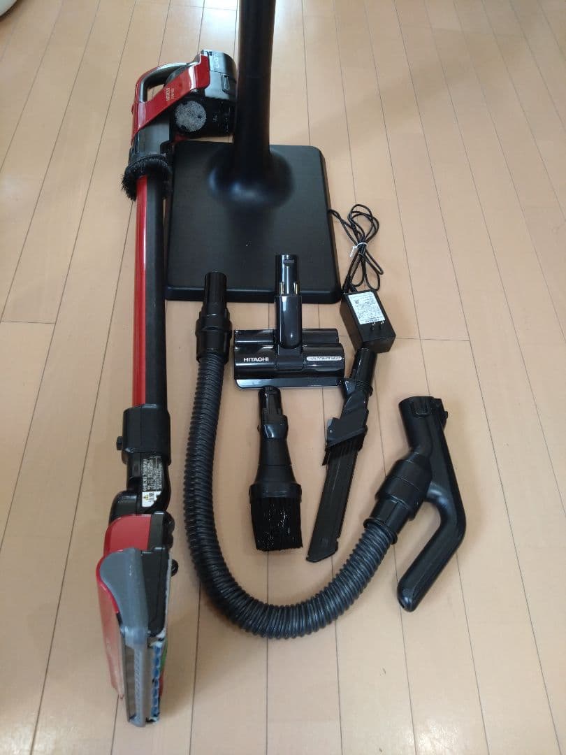 日立 掃除機 PV-BFH900 赤 本体 付属品付き ダストボックス無し