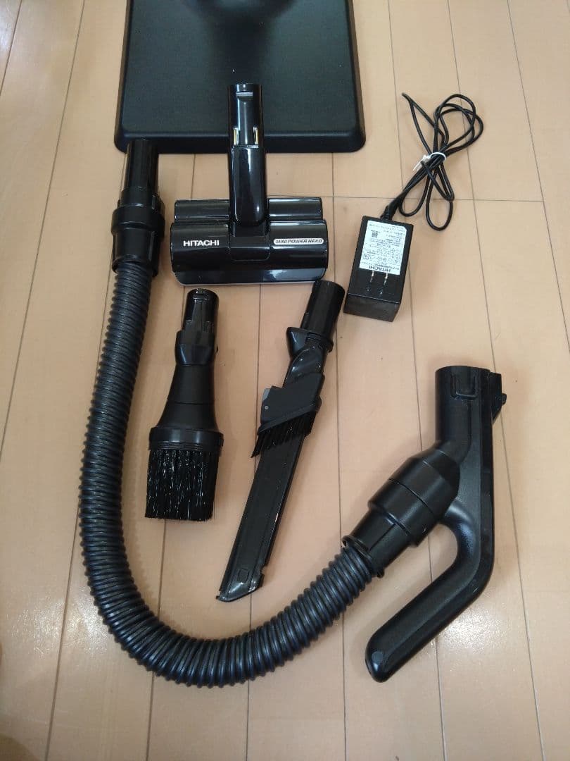 日立 掃除機 PV-BFH900 赤 本体 付属品付き ダストボックス無し