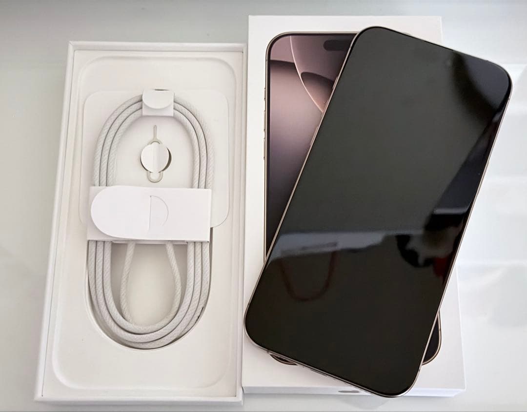 iPhone16ProMax 256GB デザートチタニウム　バッテリー100%