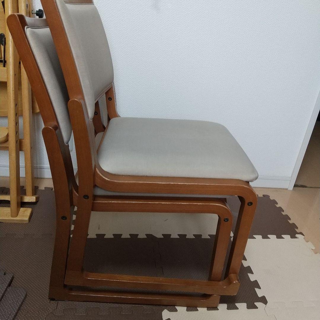 カリモク家具のモダンデザイン 椅子 2脚セット