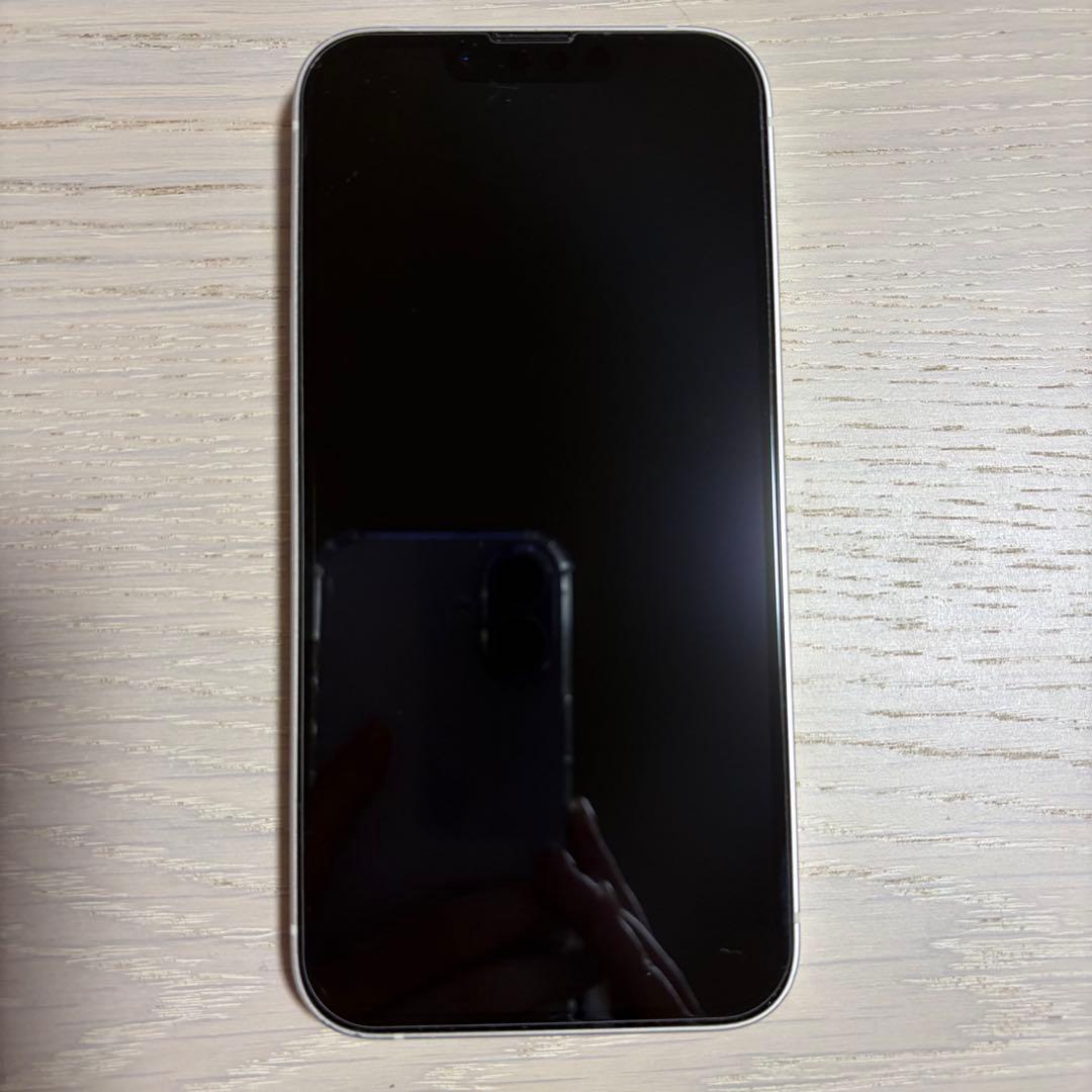 【美品】Apple iPhone 13（128GB／ホワイト） 本体のみ