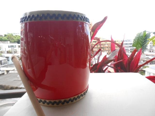 ☆限定未使用(送料無料)14.980円Nエイサー小太鼓24cm*31cm 撥付