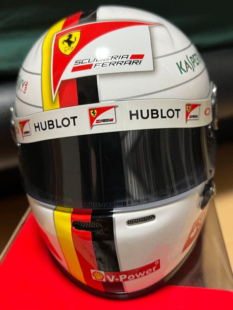 セバスチャン・ベッテル フェラーリ 2015年 1/2 ヘルメット