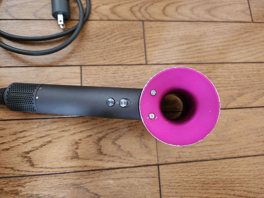 Dyson Supersonic ヘアドライヤー ブラック/ピンク